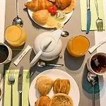 Pont Levis Boutique Hotel - 50M Cite Remparts Carcassonne 4*