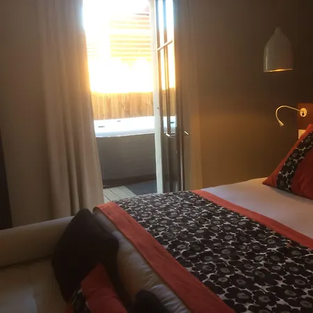 Hotel Pont Levis - Franck Putelat 4*