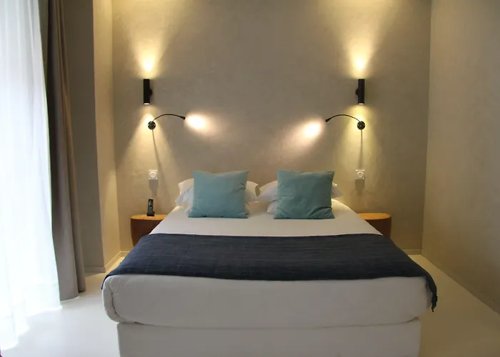 Pont Levis Boutique -