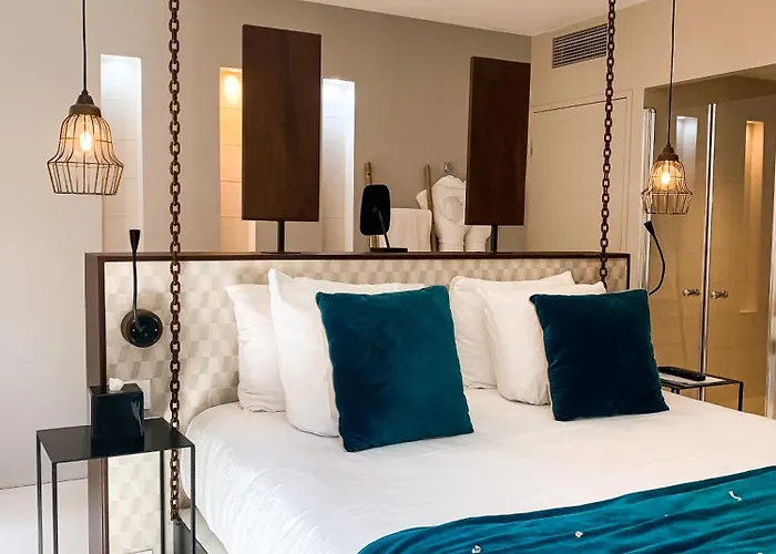 Pont Levis Boutique Hôtel - 50m Cité Remparts Carcassonne 4* Carcasona